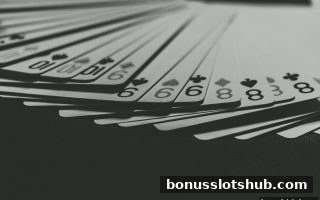 彩金游戏赋能：真人桌游与LOL直播的跨界共生新趋势